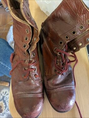 Vintage Leather Lace-Up Boots in Distressed Brown